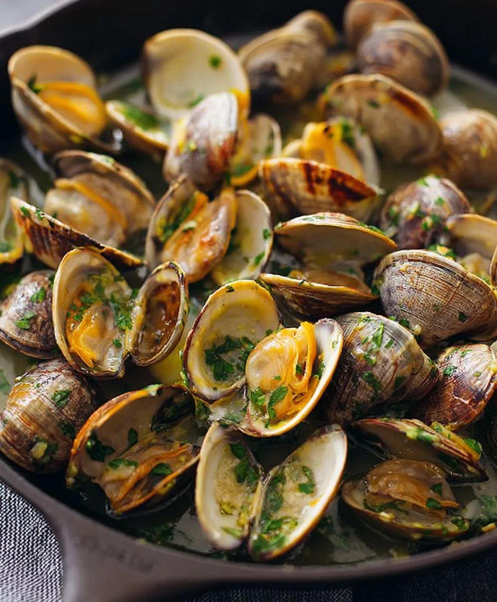 Garlic Butter Clams Recipe - Easy & Delicious